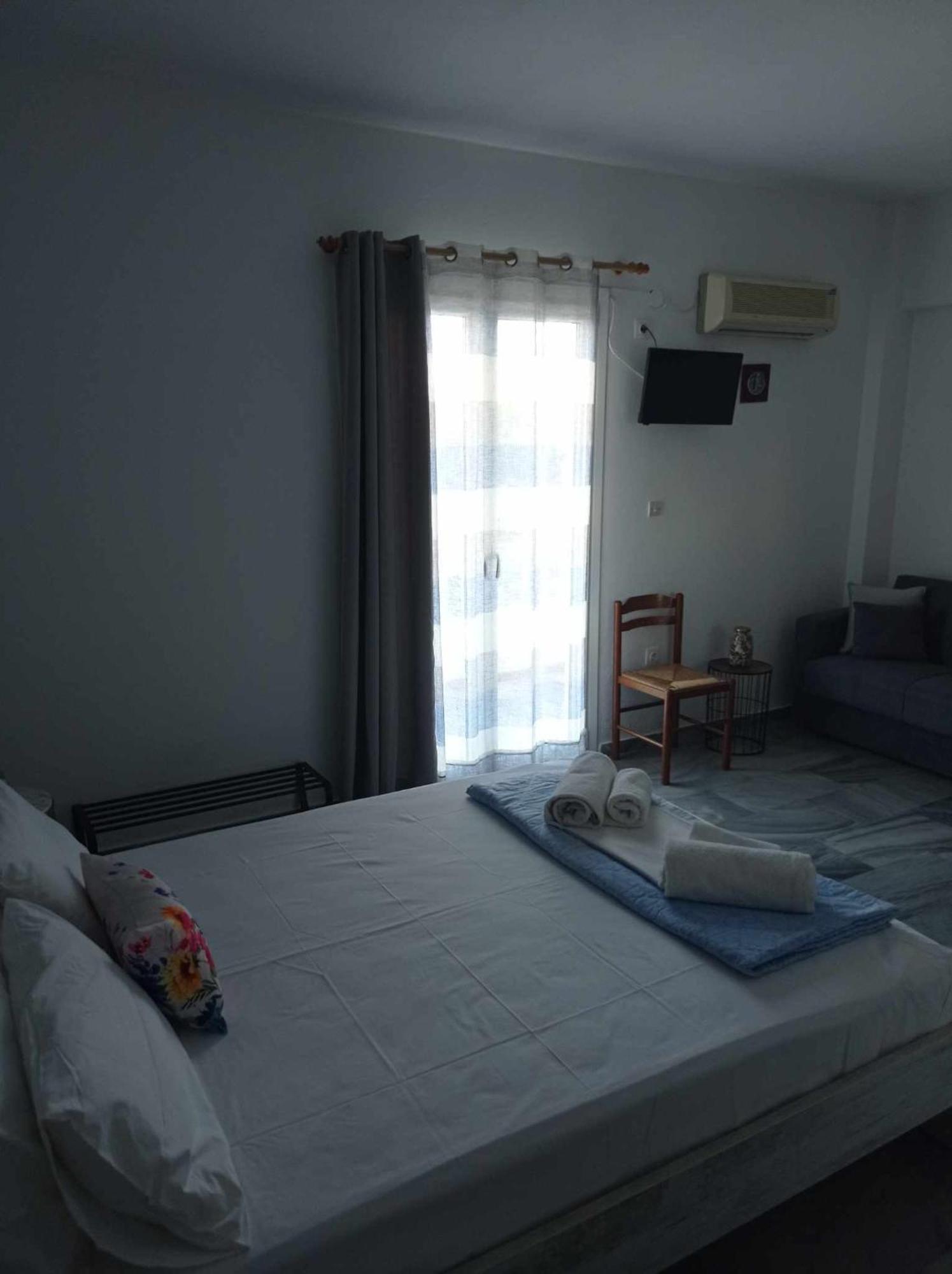Kantouni Guest House By The Sea Batsíon Chambre photo